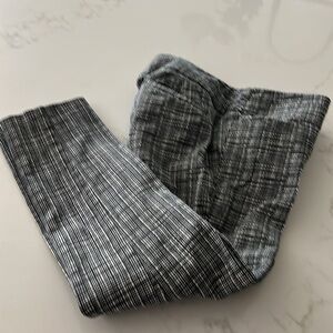 LOFT Black and White Dress Pants with Textured Pattern | Size 4 Skinny